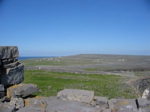 A View over the karst landscape from Dun Aonghasa, Inis Mór,Aran Islands. Wikipedia.org 