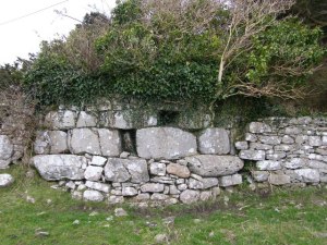 Ardrahan Round Tower  Photo: dougf  Wikimedia Commons 