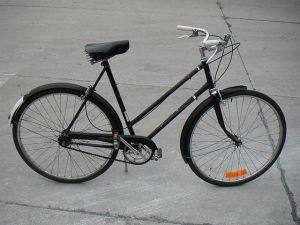 Triumph Bicycle Photo: Andrew Dressel  Wikimedia Commons