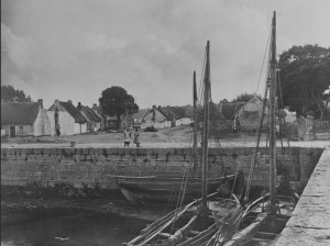 The Claddagh, Galway Photo: Robert John Welch (1859-1936) N.U.I.G. archives Creative Commons