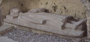 Effigy of King Conor O'Brien († 1268). His grandfather founded the monastery 74 years earlier.  Photo: Andreas F. Borchert